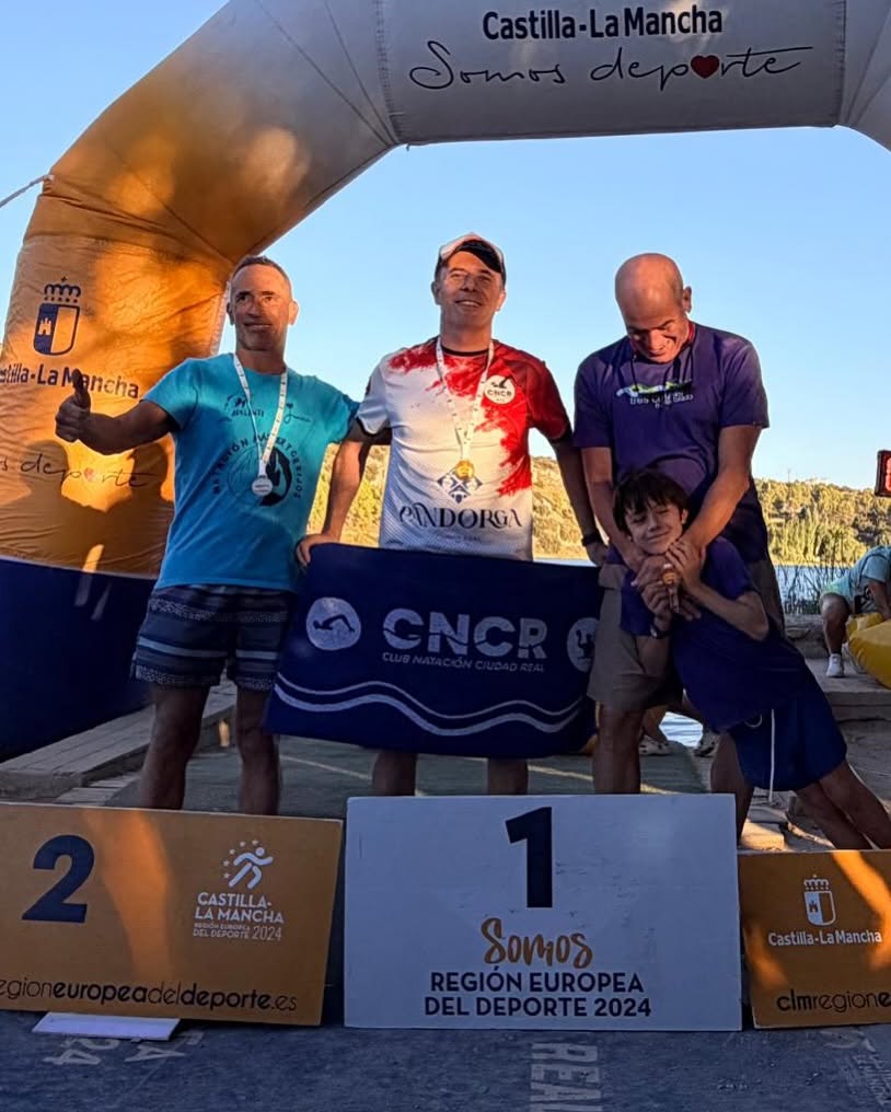 Tomelloso brilla en el VIII Campeonato Open de Aguas Abiertas de Castilla-La Mancha con un doble podio en los relevos 9 escuela nadadores tomelloso argamasilla ruidera 2026 7