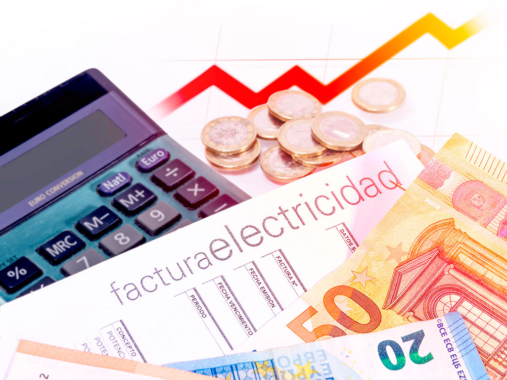 ¿Pagas demasiado de luz? Estas son las comprobaciones que puedes hacer antes de cambiar de compañía