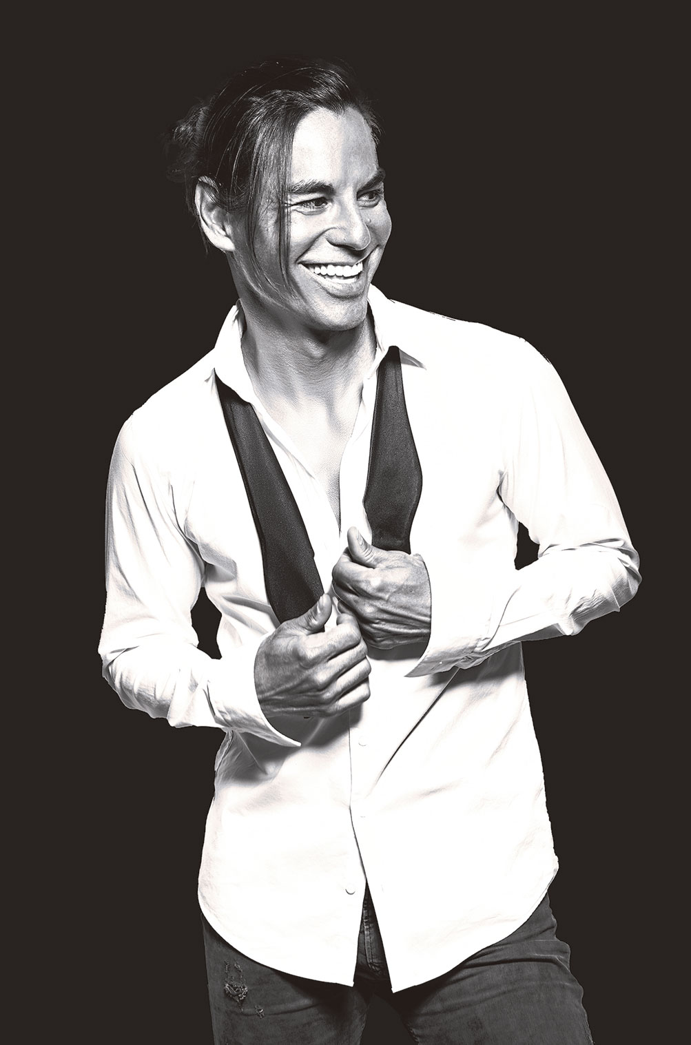 Julio Iglesias Jr. cuelga el cartel de sold out en Madrid y anuncia una nueva fecha