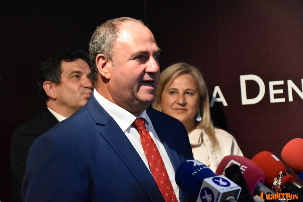 Juli&aacute;n Mart&iacute;nez Liz&aacute;n ensalza el liderazgo mundial de Virgen de las Vi&ntilde;as y anuncia nuevas ayudas para el sector del vino