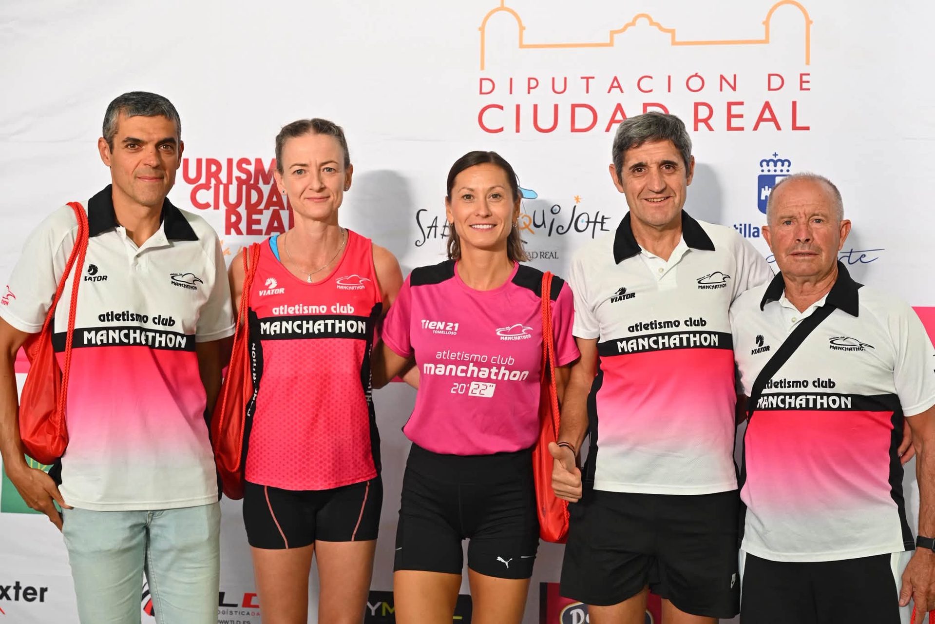 El AC Manchathon firma un verano histórico con podios, grandes marcas y presencia internacional