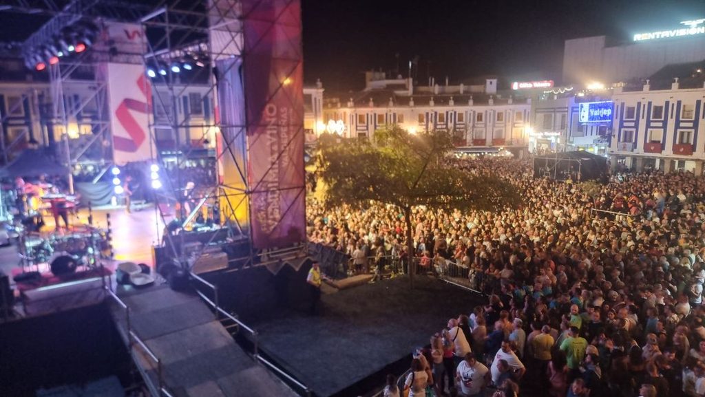 La legendaria banda Medina Azahara congrega a más de 5.000 fieles en Valdepeñas 1 medinaazaharavaldepenas 1