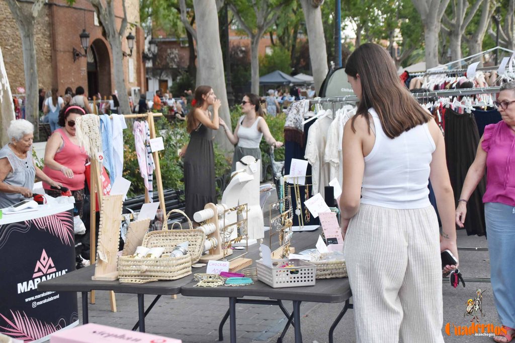 mercadillo fin de temporada 37