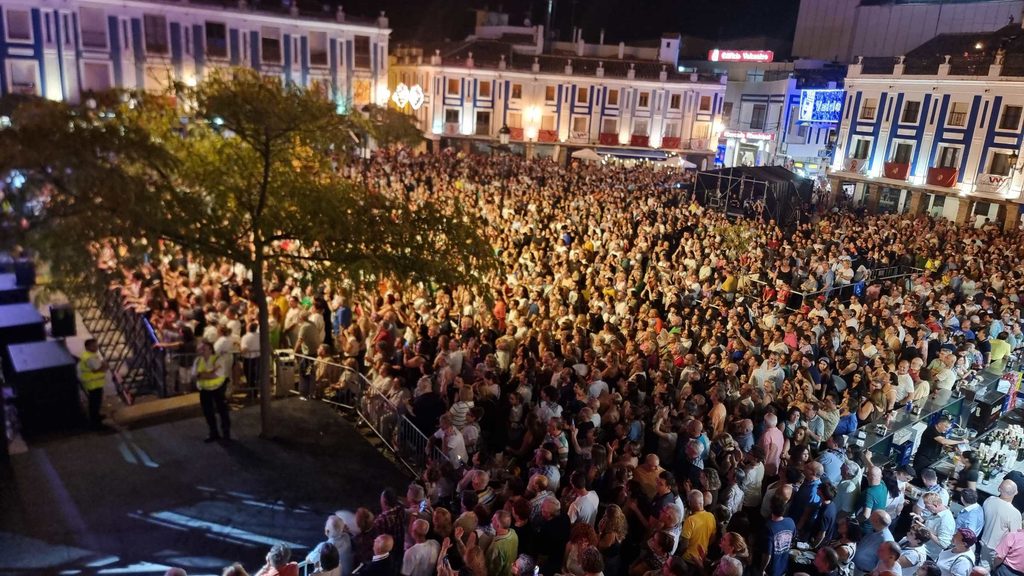 Más de 4.500 voces acompañan a Merche en una noche de grandes éxitos en Valdepeñas 4 merche valdepenas 1