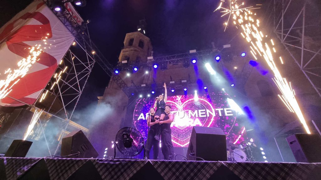 Más de 4.500 voces acompañan a Merche en una noche de grandes éxitos en Valdepeñas 2 merche valdepenas 3