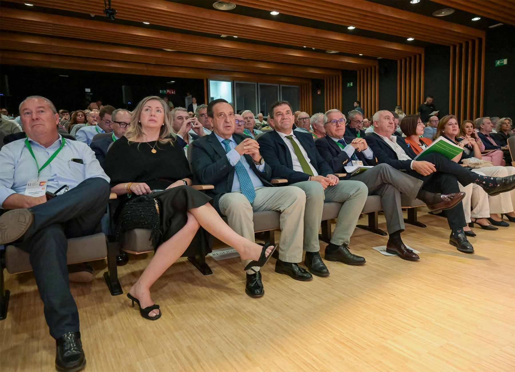 Valverde pone en valor la importancia de que España y Portugal hagan “un frente común” para afrontar los retos del sector agrario 8 Miguel Ángel Valverde pone en valor la importancia de que España y Portugal hagan “un frente común” para afrontar los retos del sector agrario durante el VI Congreso Ibérico Agropecuario y Forestal
