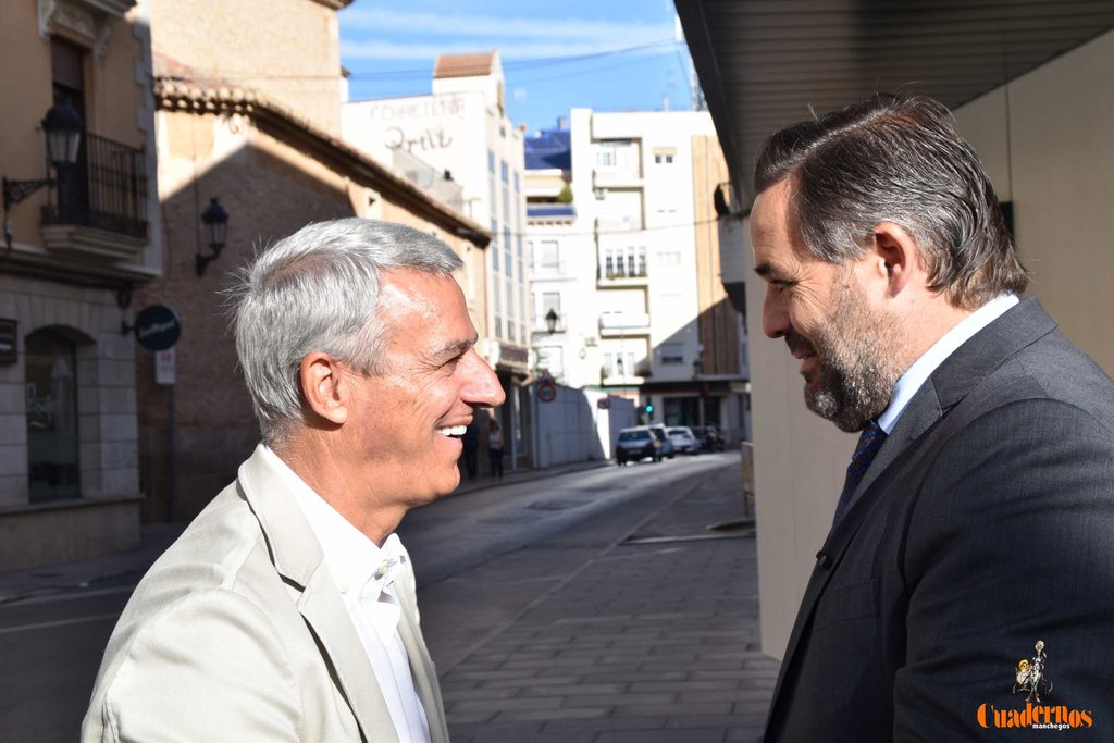 Núñez visita Ogar Hotel en Tomelloso y pone el foco en los impuestos y el encarecimiento de la cesta de la compra 18 paco nunez visita.hotel ogar tomelloso 2026 17