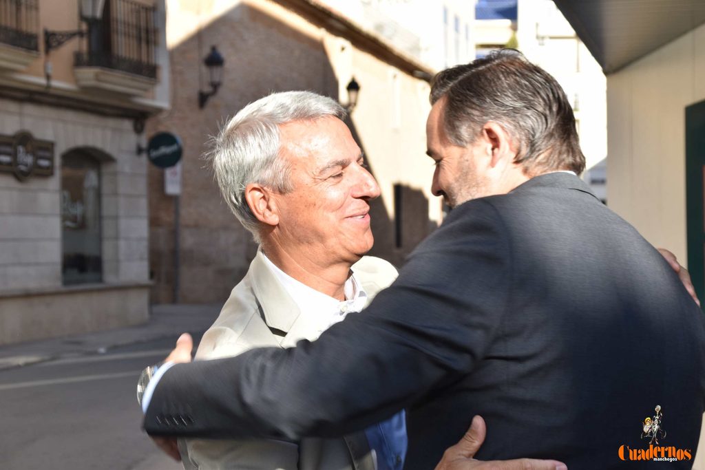 Núñez visita Ogar Hotel en Tomelloso y pone el foco en los impuestos y el encarecimiento de la cesta de la compra 17 paco nunez visita.hotel ogar tomelloso 2026 18
