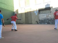Pinilla de Jadraque recupera la pelota a mano y reivindica a quienes mantuvieron viva su tradición Pinilla de Jadraque recupera la pelota a mano y reivindica a quienes mantuvieron viva su tradición