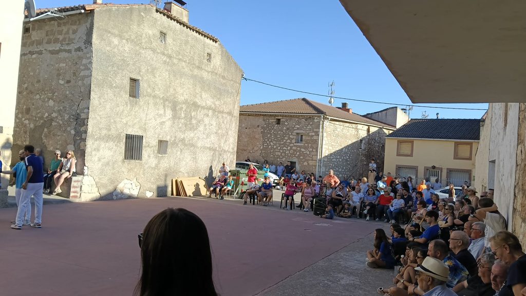 Pinilla de Jadraque recupera la pelota a mano y reivindica a quienes mantuvieron viva su tradición 3 Pinilla de Jadraque recupera la pelota a mano y reivindica a quienes mantuvieron viva su tradición