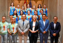 Recibidas en el salón de Plenos de la Diputación las integrantes del Beach Caserío Ciudad Real, campeonas de España juveniles de balonmano playa Recibidas en el salón de Plenos de la Diputación las integrantes del Beach Caserío Ciudad Real, campeonas de España juveniles de balonmano playa