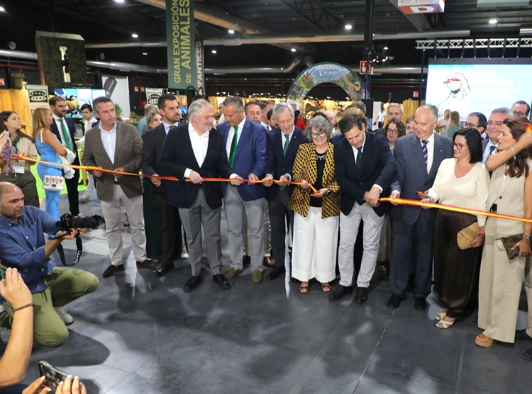 Eurocaja Rural, presente en Fercatur 2026 apoyando al sector cinegético, el turismo sostenible y la pesca