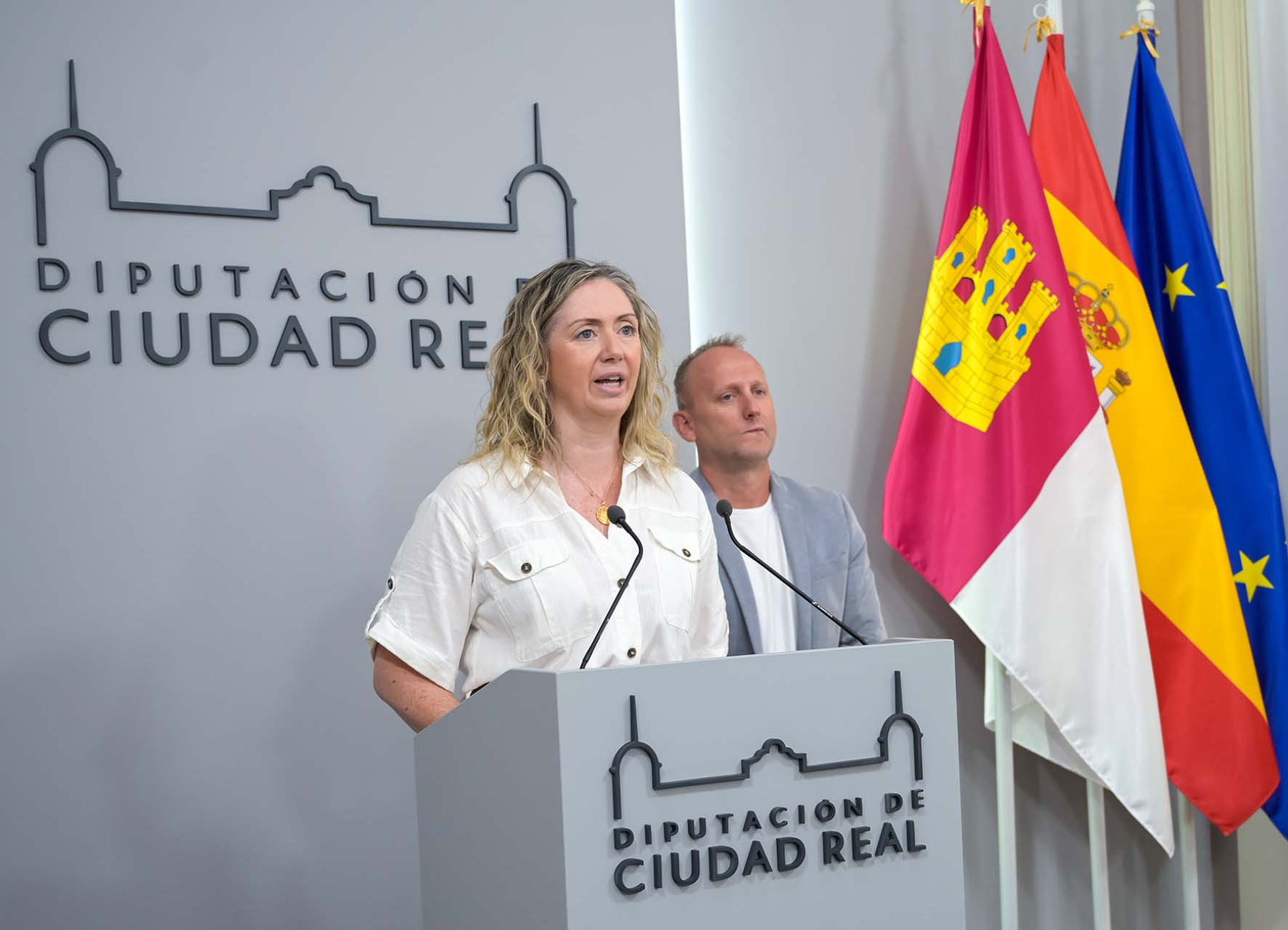 Saldaña anuncia una inversión de 30.000 euros para la realización del Trofeo Diputación de Baloncesto masculino y femenino 1 Saldaña anuncia una inversión de 30.000 euros para la realización del Trofeo Diputación de Baloncesto masculino y femenino