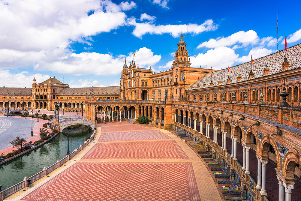 El tiempo en España este jueves: hasta 34 grados en Sevilla y lluvias en Canarias