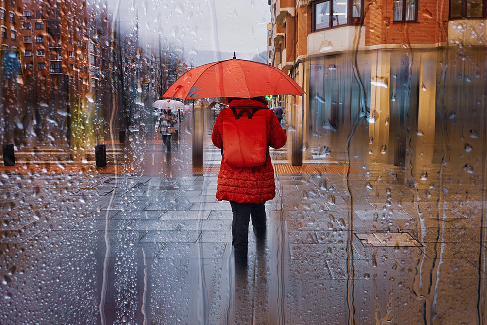 Tormentas fuertes y lluvias muy intensas marcarán el tiempo este martes en el nordeste de España