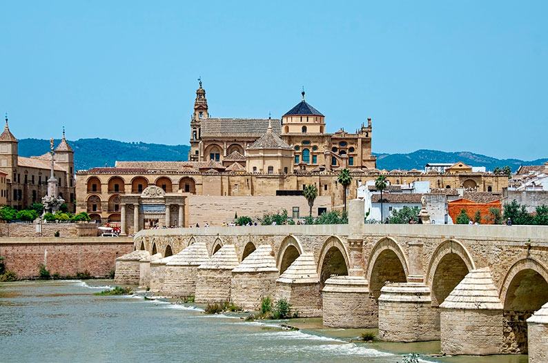 El calor marca el último viernes de septiembre en España con máximas de hasta 39 grados