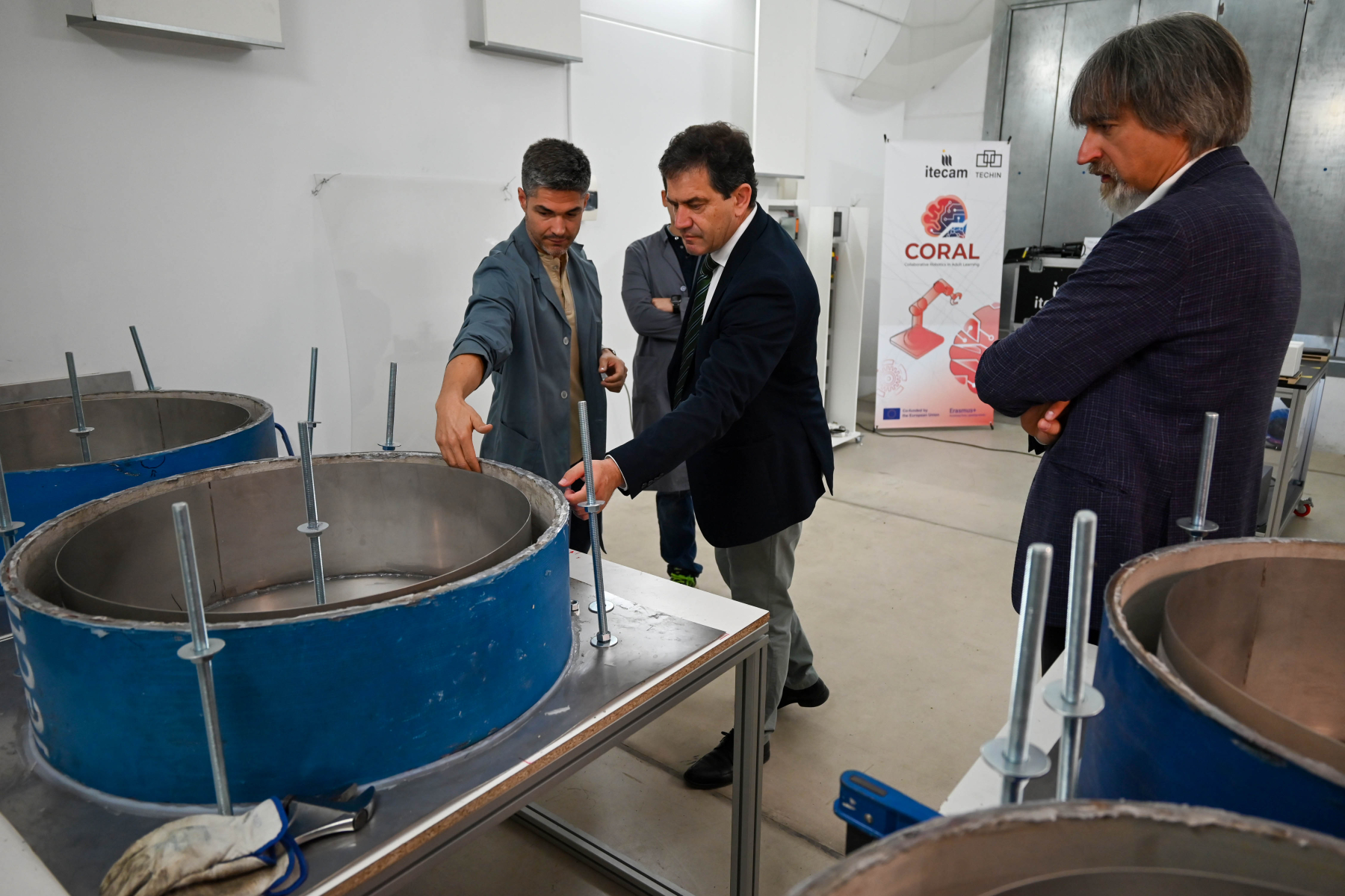 Valverde pone en valor el convenio de la Diputación con el ITECAM que ha hecho posible la colaboración con 20 proyectos empresariales en ocho municipios del Campo de Montiel 12 Valverde pone en valor el convenio de la Diputación con el ITECAM que ha hecho posible la colaboración con 20 proyectos empresariales en ocho municipios del Campo de Montiel