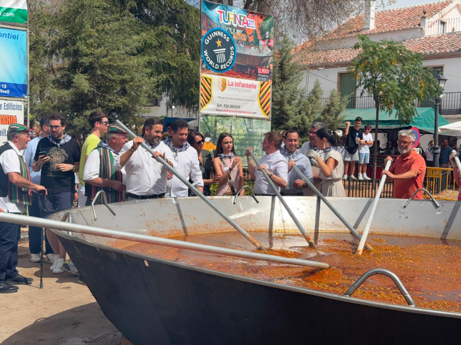 Valverde reitera en Villanueva de los Infantes el compromiso de la Diputación con las tradiciones que generan riqueza y oportunidades en los pueblos 4 Valverde reitera en Villanueva de los Infantes el compromiso de la Diputación con las tradiciones que generan riqueza y oportunidades en los pueblos