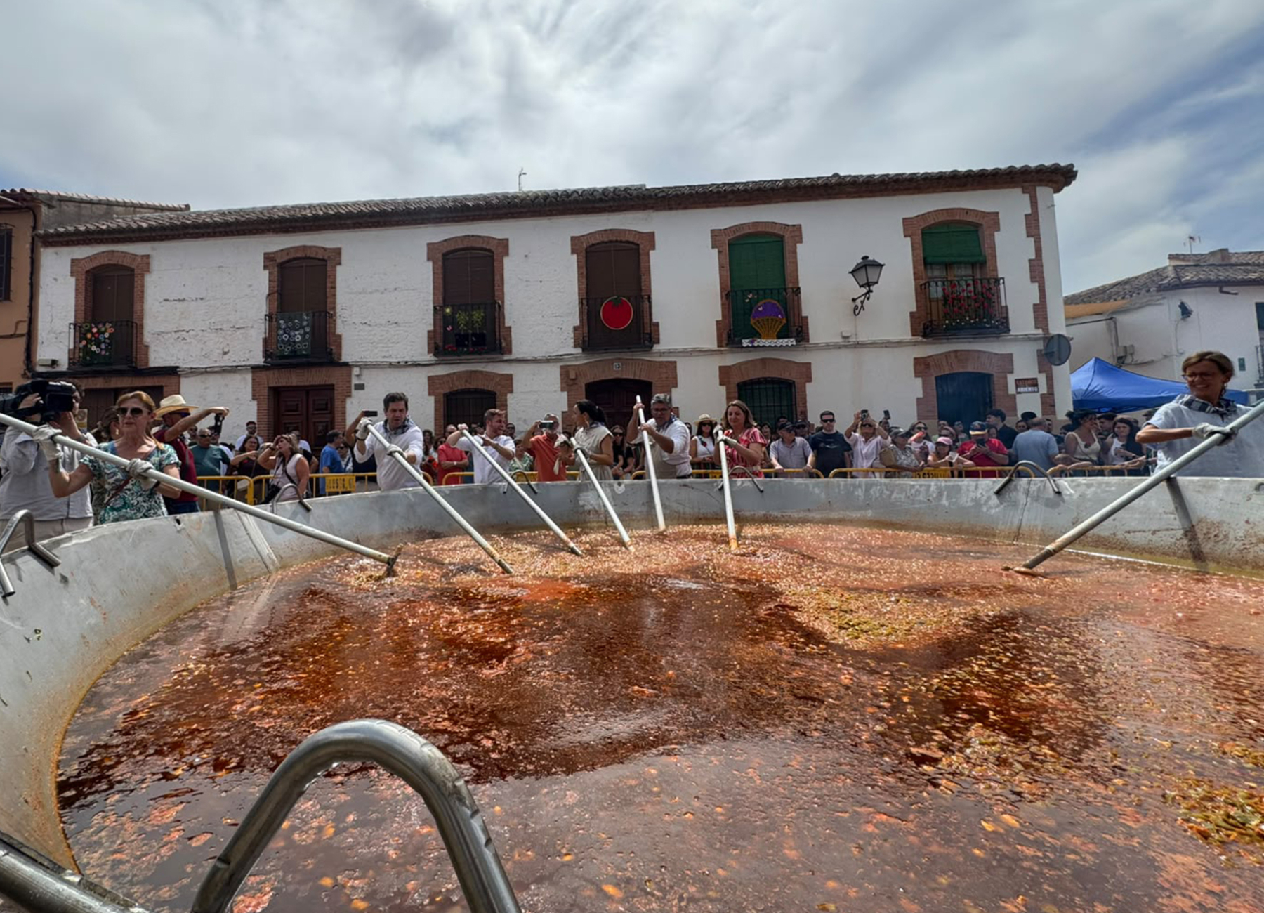 Valverde reitera en Villanueva de los Infantes el compromiso de la Diputación con las tradiciones que generan riqueza y oportunidades en los pueblos 1 Valverde reitera en Villanueva de los Infantes el compromiso de la Diputación con las tradiciones que generan riqueza y oportunidades en los pueblos