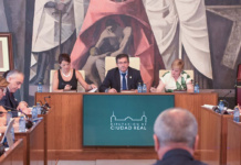 Valverde reitera la necesidad de “un gran acuerdo nacional” sobre el agua y exige soluciones frente a “la prohibición, la restricción y la confrontación” Valverde reitera la necesidad de “un gran acuerdo nacional” sobre el agua y exige soluciones frente a “la prohibición, la restricción y la confrontación”