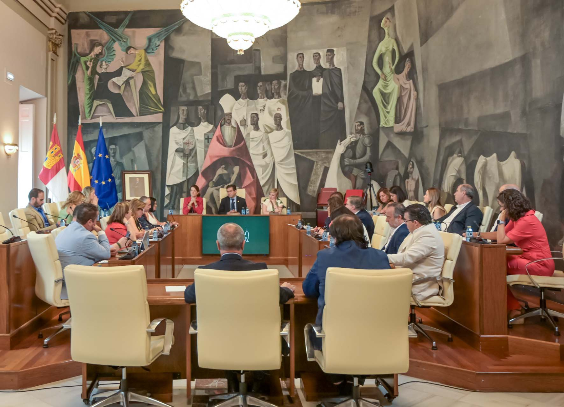 Valverde reitera la necesidad de “un gran acuerdo nacional” sobre el agua y exige soluciones frente a “la prohibición, la restricción y la confrontación” 3 Valverde reitera la necesidad de “un gran acuerdo nacional” sobre el agua y exige soluciones frente a “la prohibición, la restricción y la confrontación”