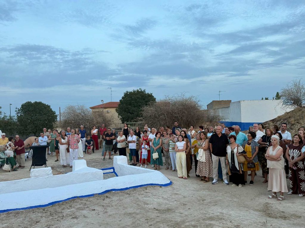 El arte contemporáneo reúne a personas de todas las edades en la inauguración de las muestras “EntreSILOS” y “Mujeres y Artistas” en Villacañas 6 villacanas entre silos 2