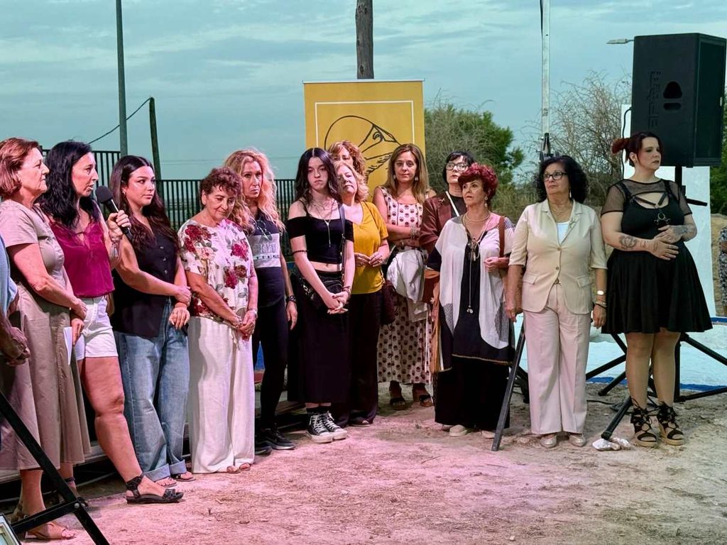 El arte contemporáneo reúne a personas de todas las edades en la inauguración de las muestras “EntreSILOS” y “Mujeres y Artistas” en Villacañas 2 villacanas entre silos 7