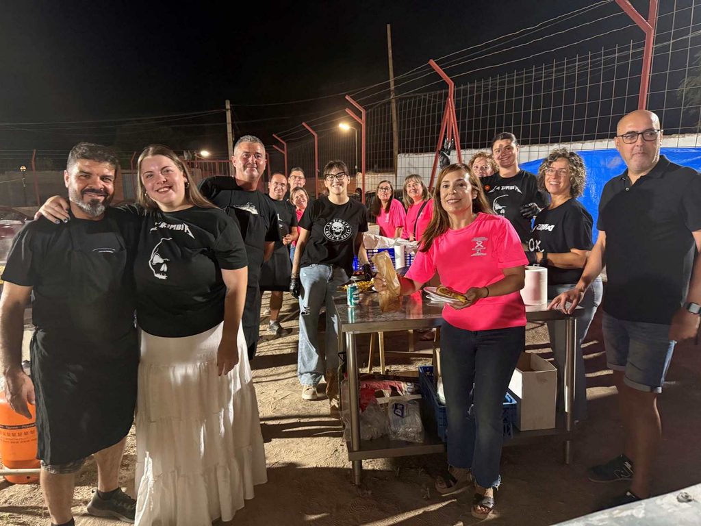 La Zimbia vuelve a convertir su Cena Barbacoa en una gran noche de solidaridad y apoyo a la lucha contra el cáncer 6 zimbia villacanas 6