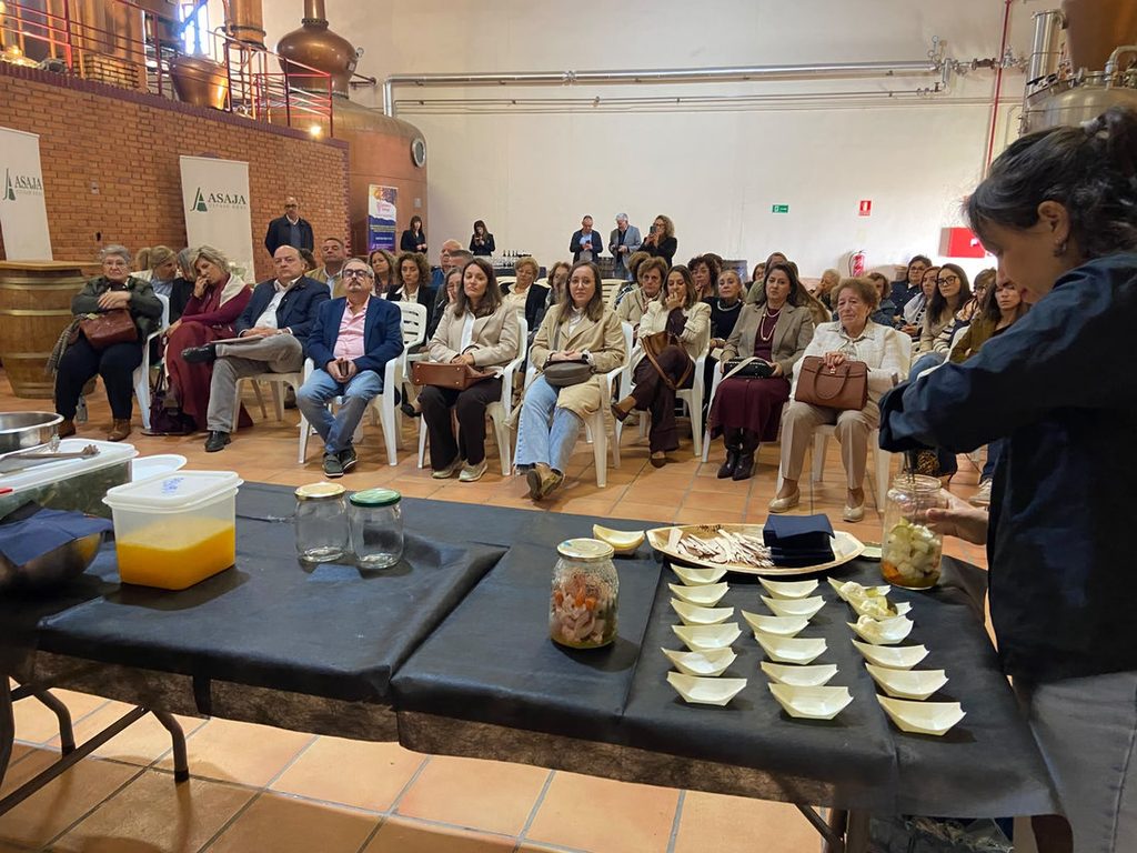 La mujer rural toma la palabra en Tomelloso: ASAJA reivindica su papel clave en el futuro del campo 9 acto mujeres rurales tomelloso 15