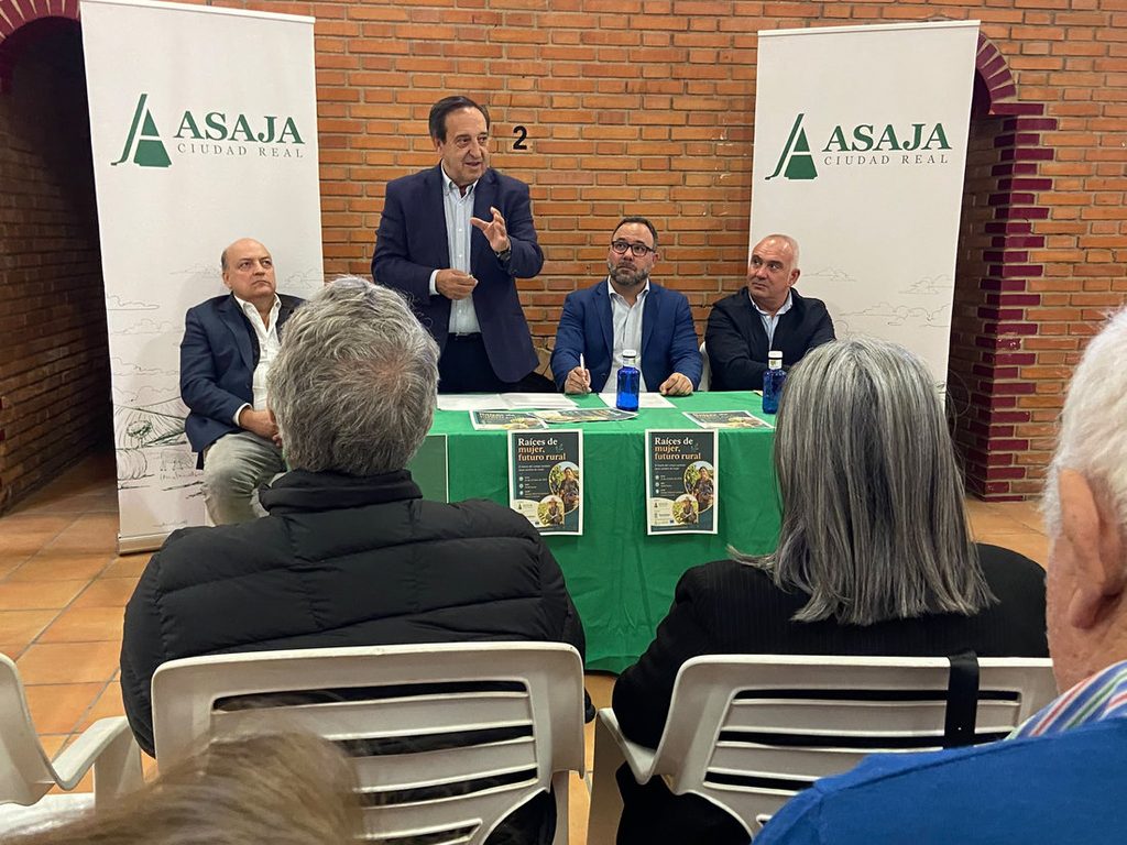 La mujer rural toma la palabra en Tomelloso: ASAJA reivindica su papel clave en el futuro del campo 17 acto mujeres rurales tomelloso 3