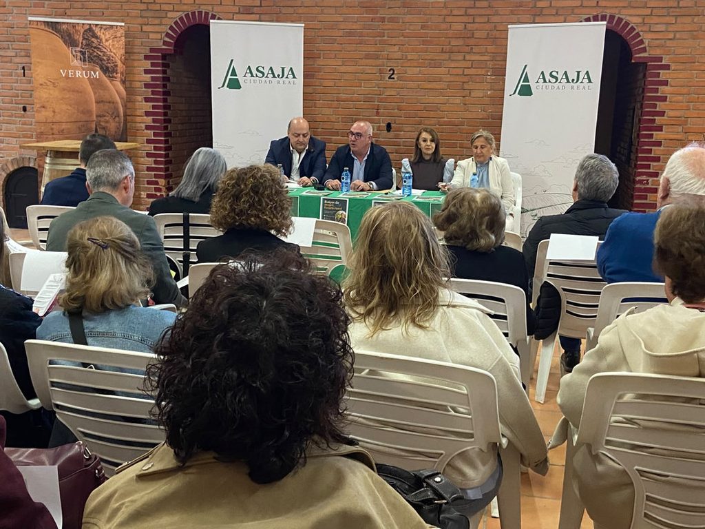La mujer rural toma la palabra en Tomelloso: ASAJA reivindica su papel clave en el futuro del campo 18 acto mujeres rurales tomelloso 4