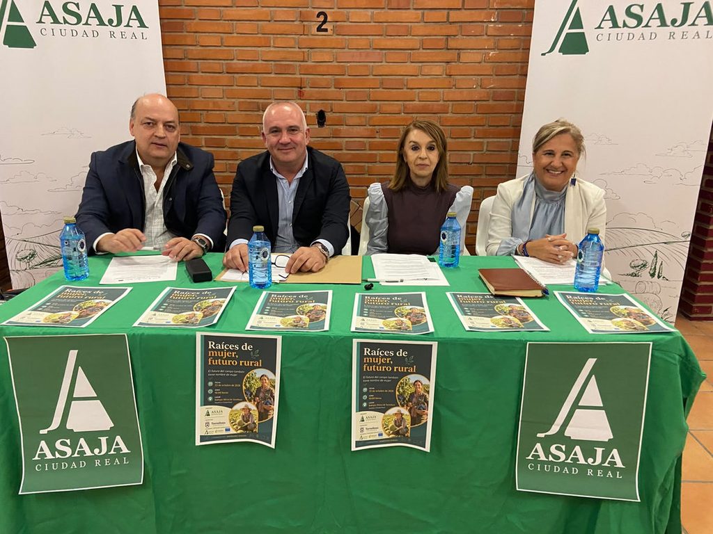 La mujer rural toma la palabra en Tomelloso: ASAJA reivindica su papel clave en el futuro del campo 20 acto mujeres rurales tomelloso 6