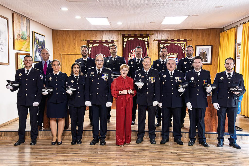 Argamasilla de Alba reconoce la trayectoria, profesionalidad y colaboración de distintos cuerpos policiales en la celebración de los Ángeles Custodios 1 angelescustodiosargamasilladealba 6