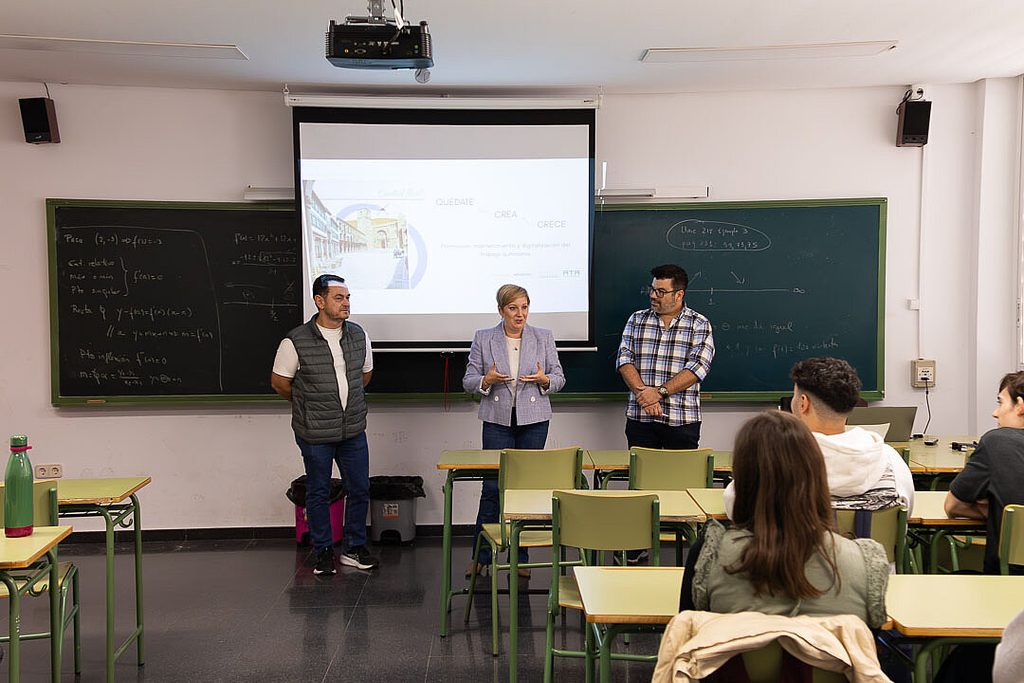 Argamasilla de Alba refuerza su apoyo a los autónomos con una jornada de asesoramiento directo a negocios y jóvenes emprendedores 4 argamasilladealba refuerzo autonomos 4