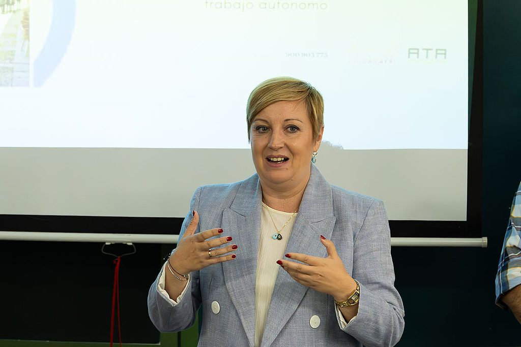 Argamasilla de Alba refuerza su apoyo a los autónomos con una jornada de asesoramiento directo a negocios y jóvenes emprendedores 5 argamasilladealba refuerzo autonomos 5