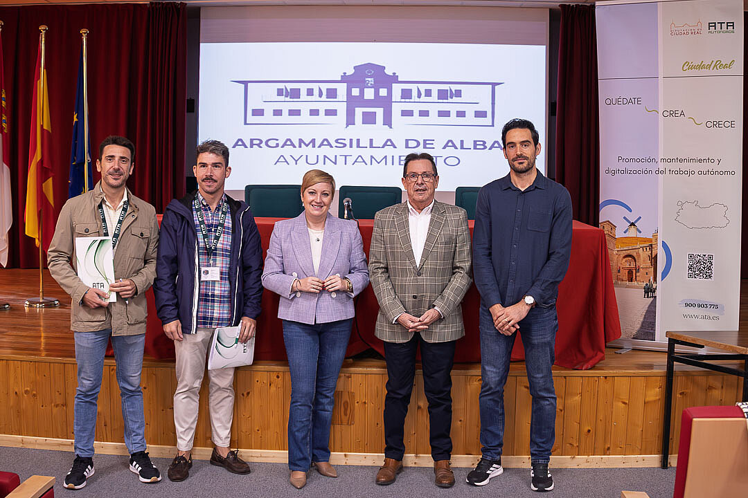 Argamasilla de Alba refuerza su apoyo a los autónomos con una jornada de asesoramiento directo a negocios y jóvenes emprendedores