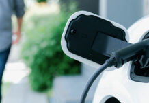 Autónomos y empresas ya pueden pedir las nuevas ayudas Auto+: hasta 12.000 euros para comprar determinados vehículos eléctricos Autónomos y empresas ya pueden pedir las nuevas ayudas Auto+: hasta 12.000 euros para comprar determinados vehículos eléctricos