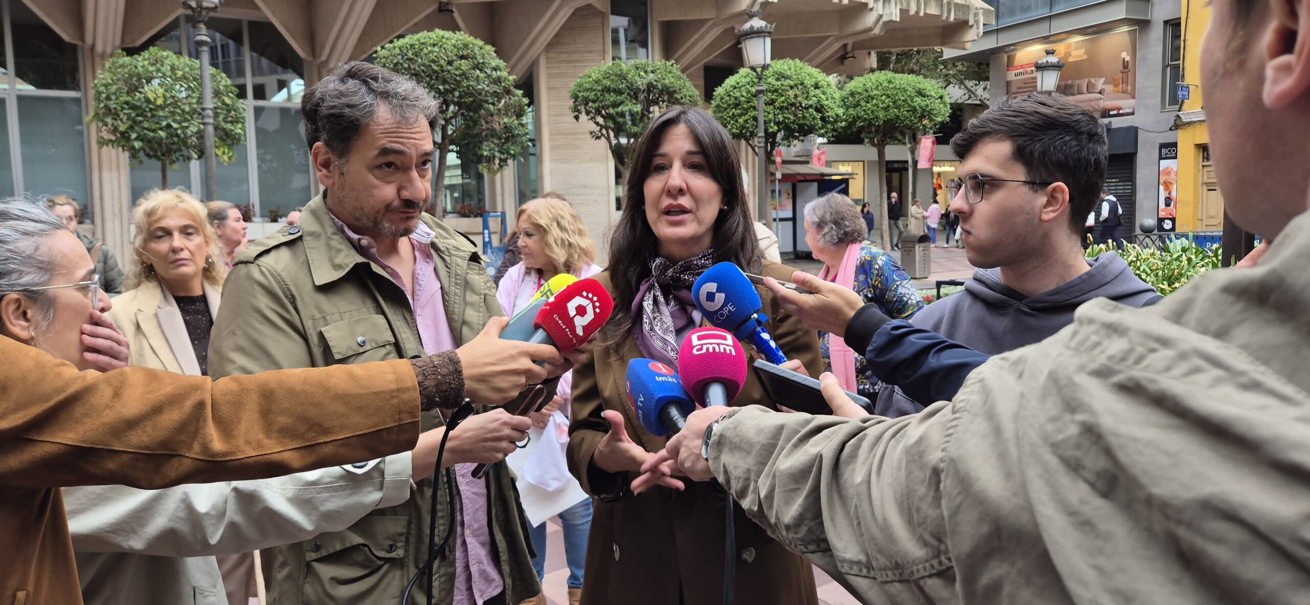 Blanca Fernández destaca la importancia de la detección precoz del cáncer de mama y el compromiso de una sanidad pública eficaz y humana para las pacientes 1 Blanca Fernández destaca la importancia de la detección precoz del cáncer de mama y el compromiso de una sanidad pública eficaz y humana para las pacientes