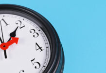 El cambio de hora ya tiene fecha: este domingo habrá que retrasar los relojes y el día tendrá 25 horas El cambio de hora ya tiene fecha: este domingo habrá que retrasar los relojes y el día tendrá 25 horas
