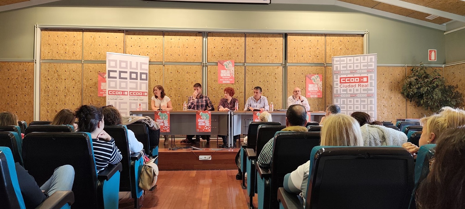CCOO del Hábitat celebra una asamblea en Ciudad Real para llamar a la movilización del 11N