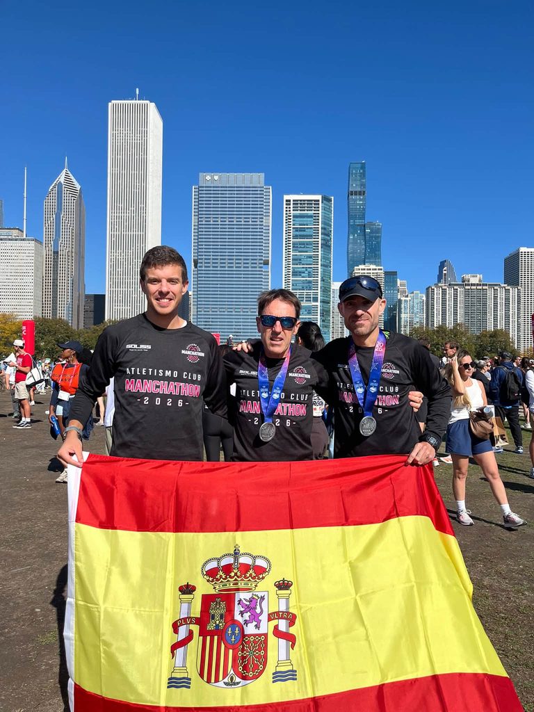 El A.C. Manchathon deja su huella en la Maratón de Chicago 2026 7 chicago maraton ac manchathon 6 768x1024 1