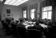 Efemérides del 22 de octubre: Kennedy anuncia la cuarentena a Cuba y Garnerin hace historia con el paracaídas Efemérides del 22 de octubre: Kennedy anuncia la cuarentena a Cuba y Garnerin hace historia con el paracaídas