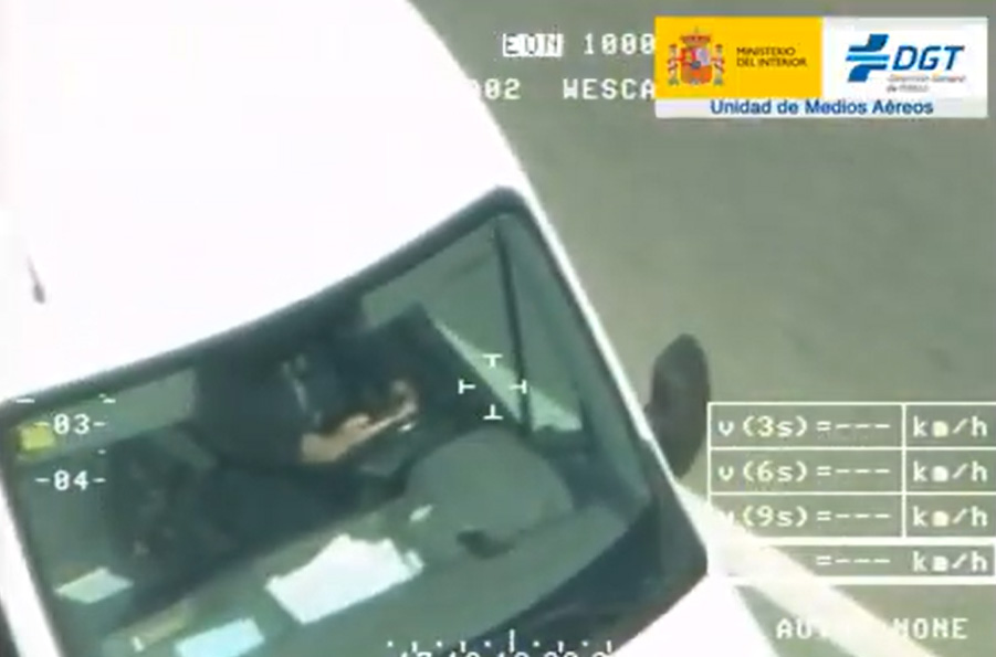 Evitar las distracciones al volante, objetivo de la campaña de vigilancia de la DGT que comienza hoy