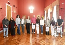 Tres en Raya reúne en Tomelloso a docentes de Valladolid, Gandía y Tomelloso para impulsar la innovación educativa El Ayuntamiento recibe a los docentes del Proyecto Tres en Raya en el que participa el CEIP Maternidad