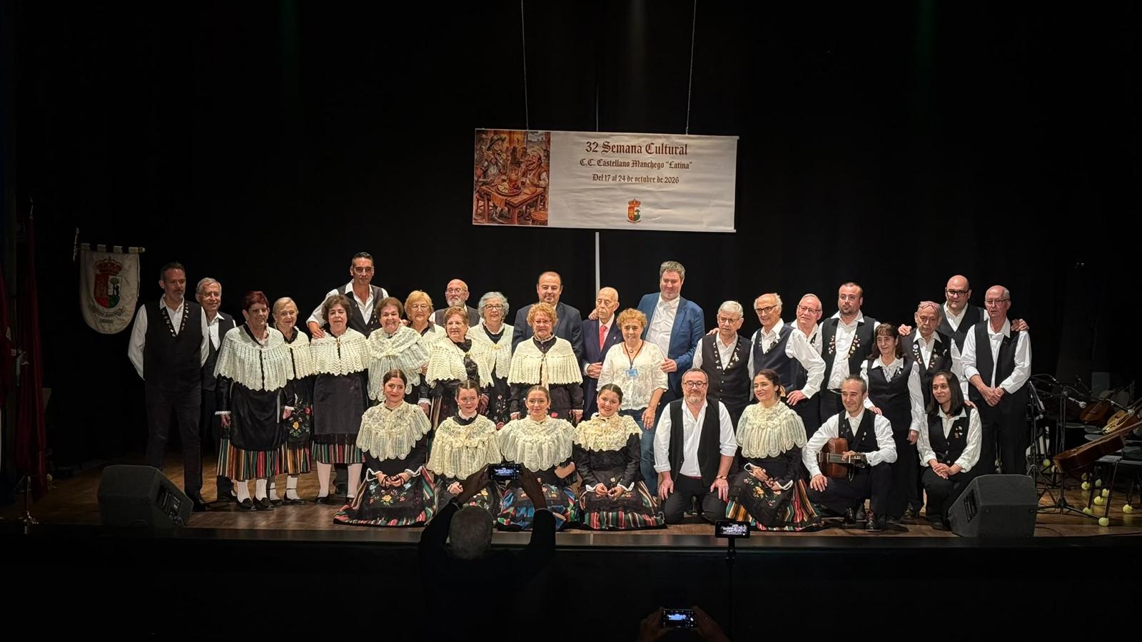 Castilla-La Mancha reivindica en Madrid el papel de las casas regionales para mantener vivas sus raíces 1 El Gobierno de Castilla-La Mancha destaca el papel de las casas regionales para mantener vivas las raíces y tradiciones de la región
