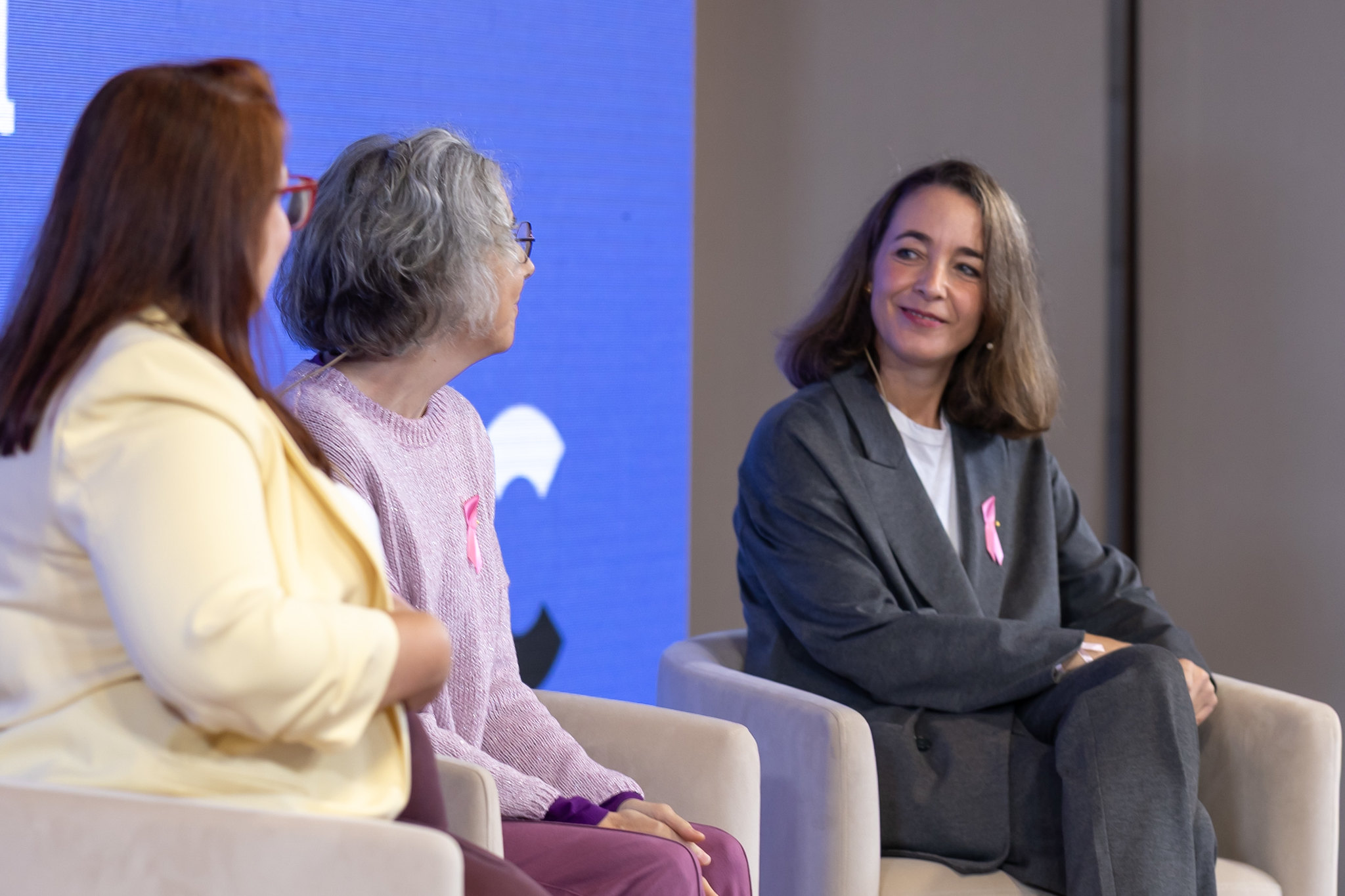 El Gobierno de Castilla-La Mancha presenta el Plan contra el cáncer como un compromiso por la equidad en la prestación de servicios 1 El Gobierno de Castilla-La Mancha presenta el Plan contra el cáncer como un compromiso por la equidad en la prestación de servicios