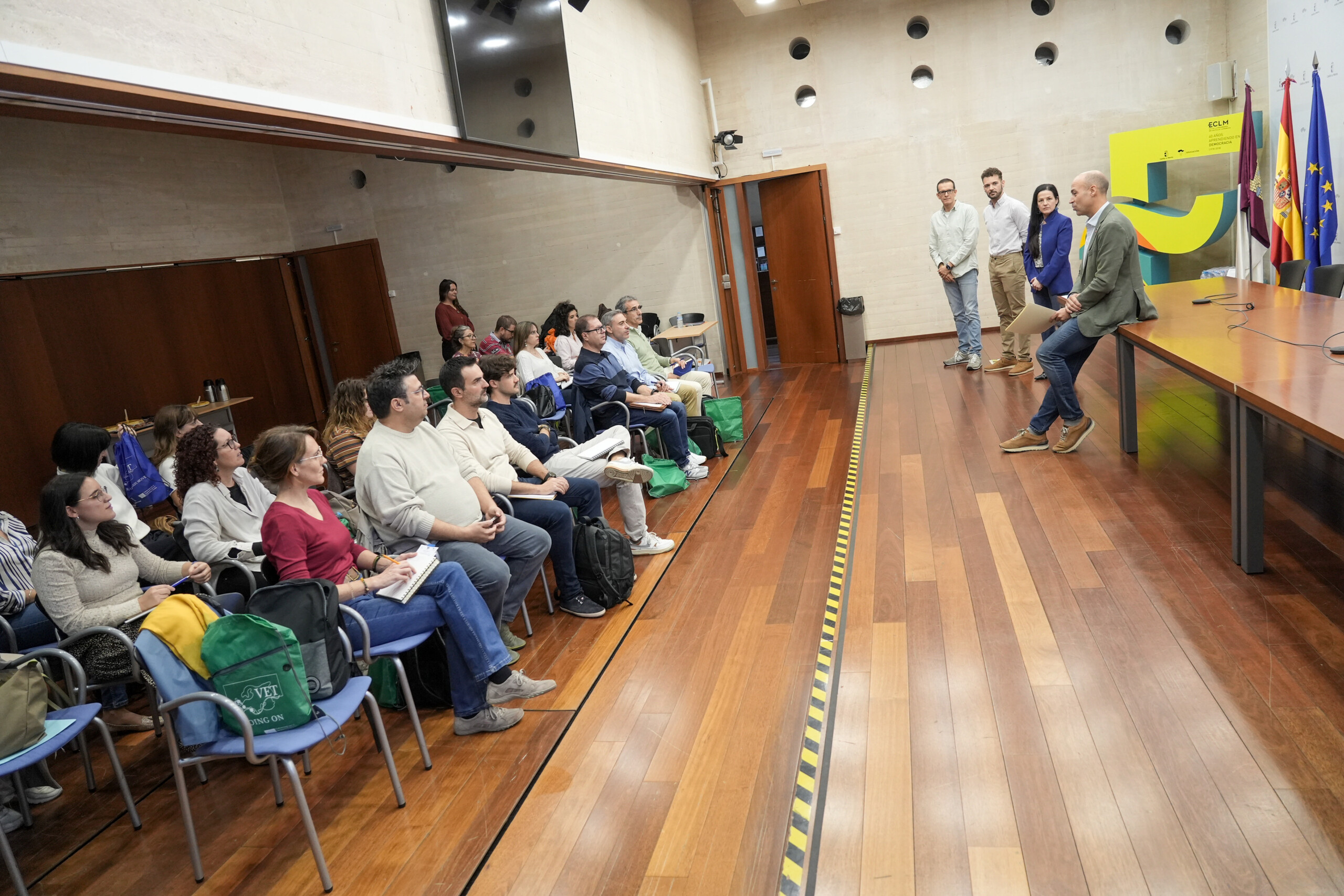 El Gobierno regional informa sobre las 65 movilidades Erasmus+ previstas para alumnado y profesorado de 15 centros educativos de Castilla-La Mancha 2 El Gobierno regional informa sobre las 65 movilidades Erasmus+ previstas para alumnado y profesorado de 15 centros educativos de Castilla-La Mancha