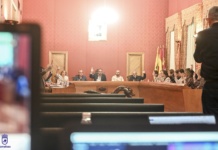 El pleno municipal de Tomelloso aprueba bajadas de tasas para nadadores federados y terrazas de hostelería El pleno municipal aprueba bajadas de tasas para nadadores federados y terrazas de hostelería