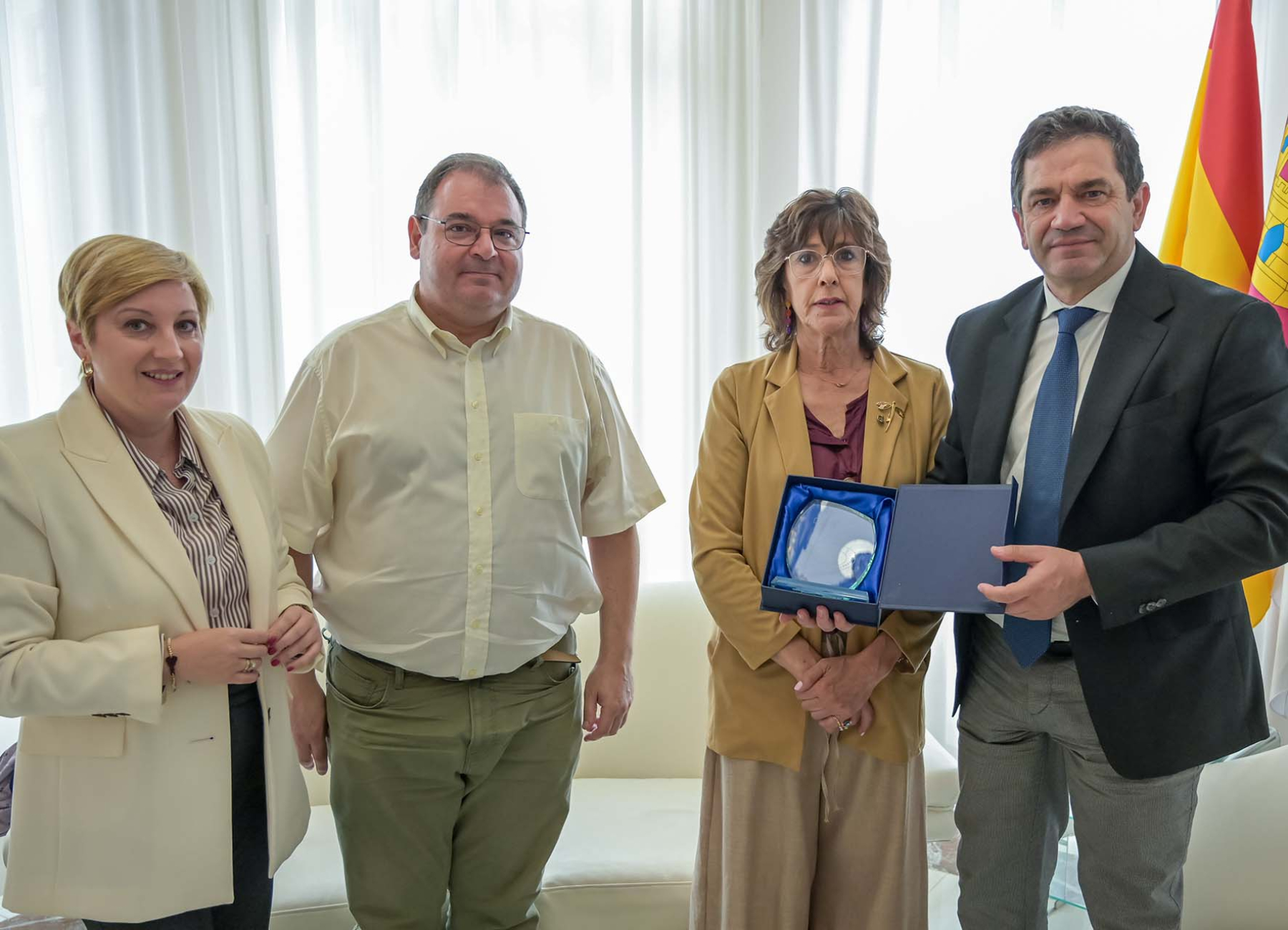 Valverde recibe al Colegio Oficial de Graduados Sociales de Ciudad Real con motivo de la conmemoración de su 25 aniversario 2 El presidente de la Diputación recibe al Colegio Oficial de Graduados Sociales de Ciudad Real con motivo de la conmemoración de su 25 aniversario