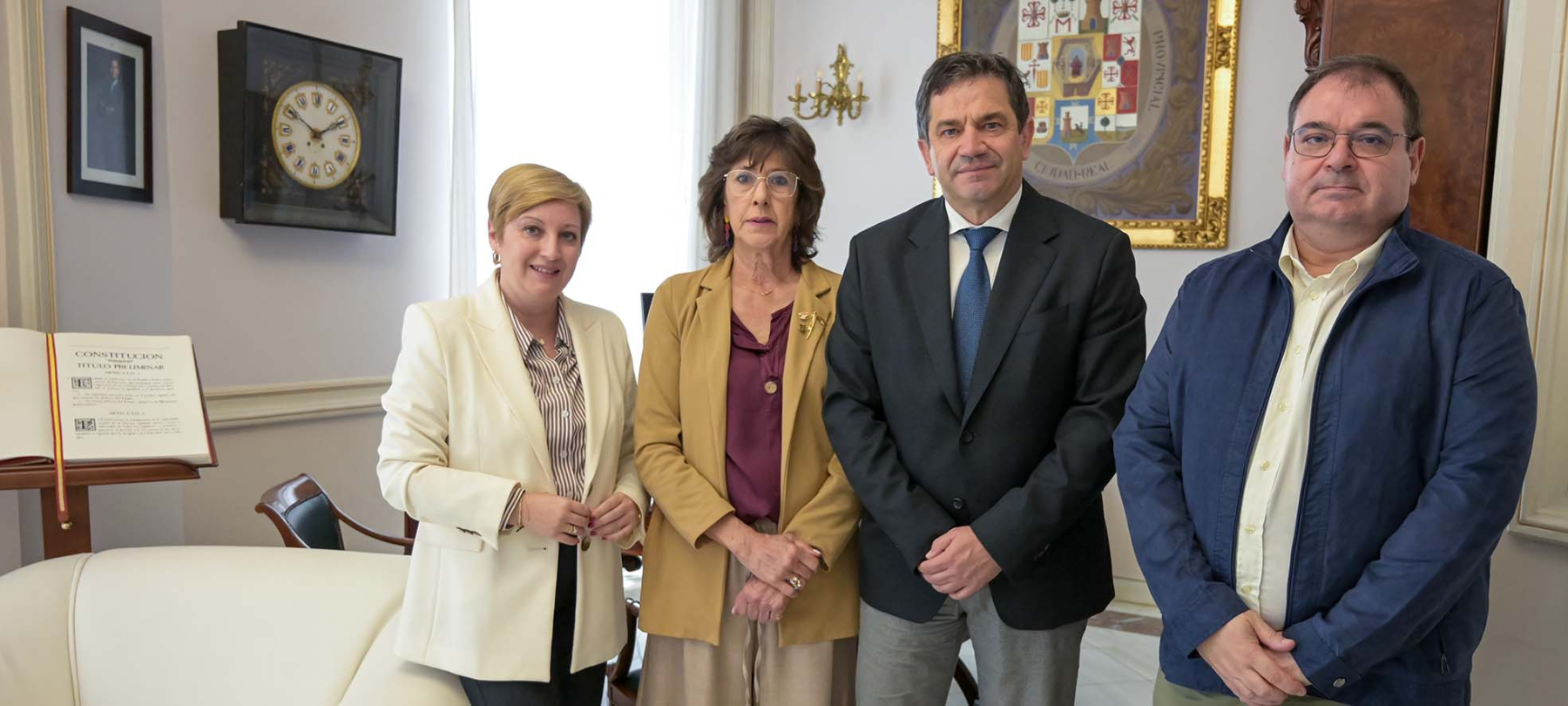 El presidente de la Diputación recibe al Colegio Oficial de Graduados Sociales de Ciudad Real con motivo de la conmemoración de su 25 aniversario